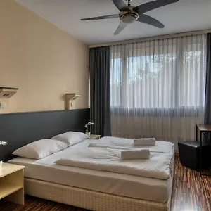 Hotel Budget, Budapesta