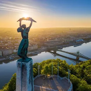 Hotel Kristal Gellert Hill, Budapest