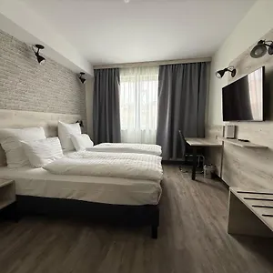מלון Nexto Dormero