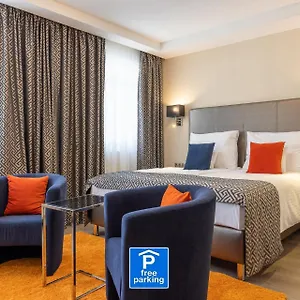 Silver Crown & Residence, Palace Quarter 호텔